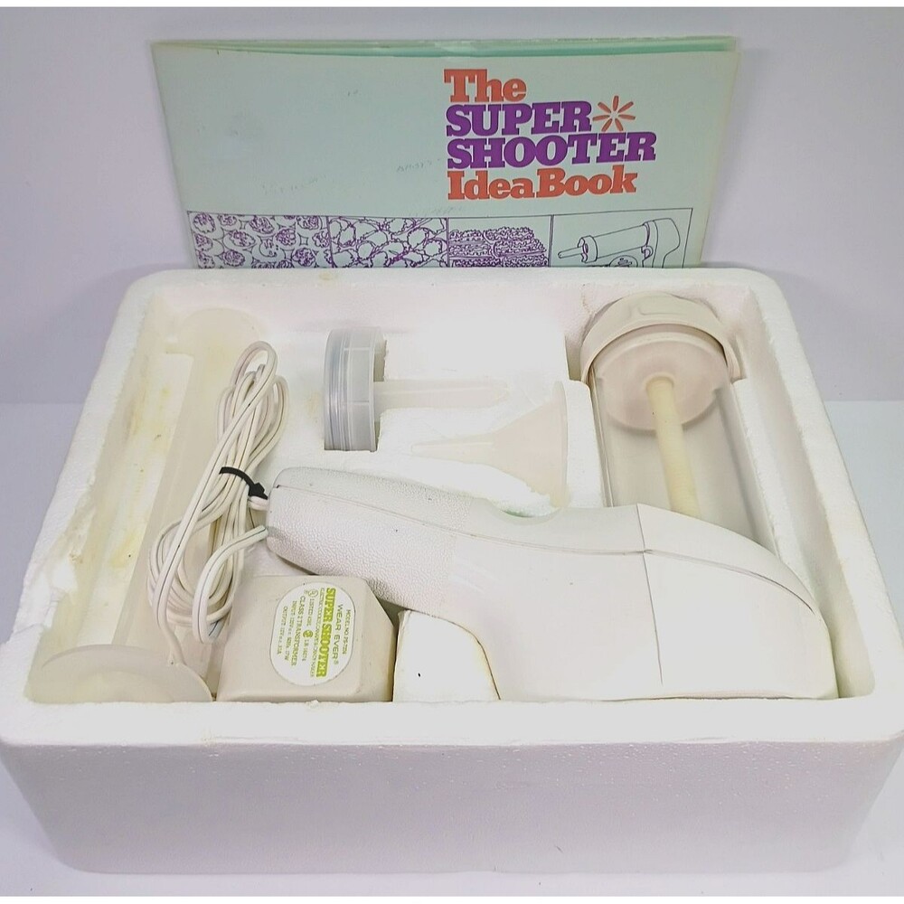 WearEver Super Shooter Electric Cookie Candy Maker 70001 Vintage w/9 Discs